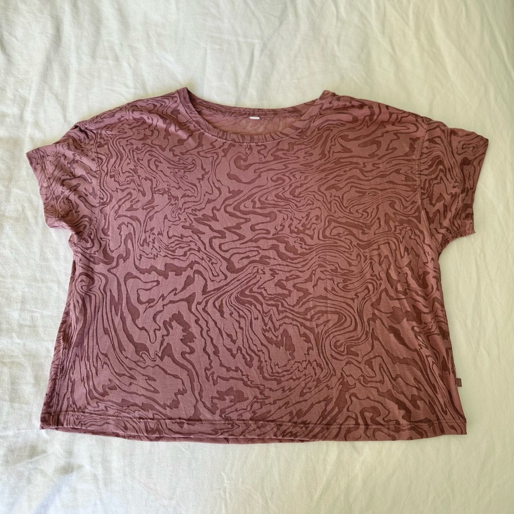 Lululemon Athletica Short Sleeve Tee in Classic Black